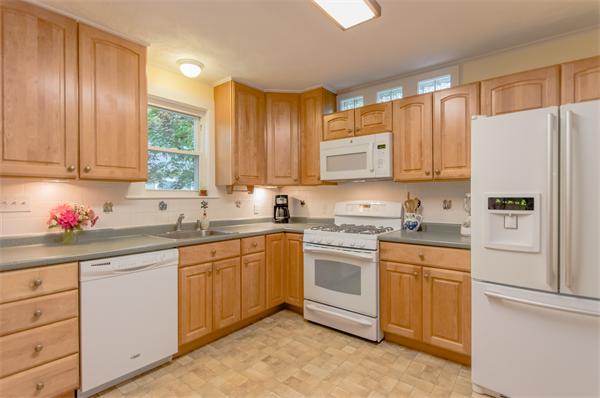 1 Carl Road Arlington, MA 02474 - Photo 9 of 26
