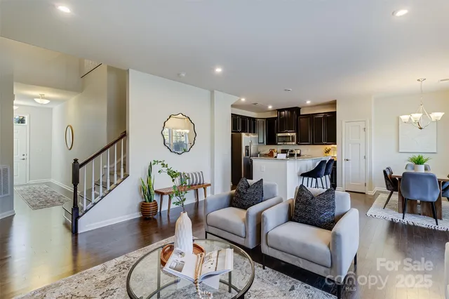 $495,000 | 3108 Major Samuals Way, Charlotte, NC 28208