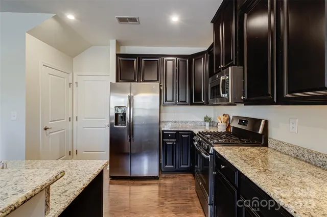 $495,000 | 3108 Major Samuals Way, Charlotte, NC 28208