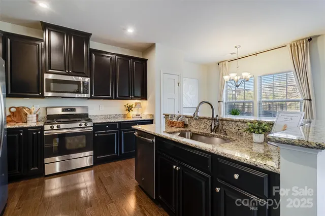 $495,000 | 3108 Major Samuals Way, Charlotte, NC 28208