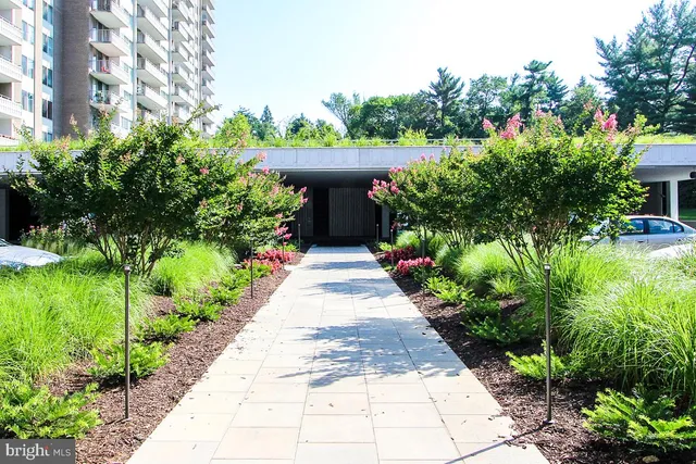 $3,099 | 5101 River Road, Unit 715, Bethesda, MD 20816