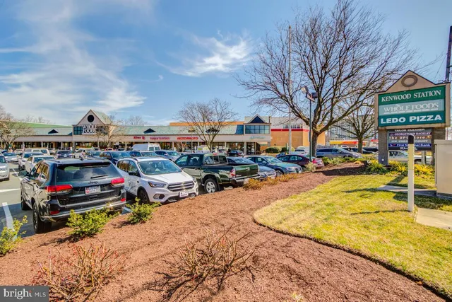 $3,099 | 5101 River Road, Unit 715, Bethesda, MD 20816