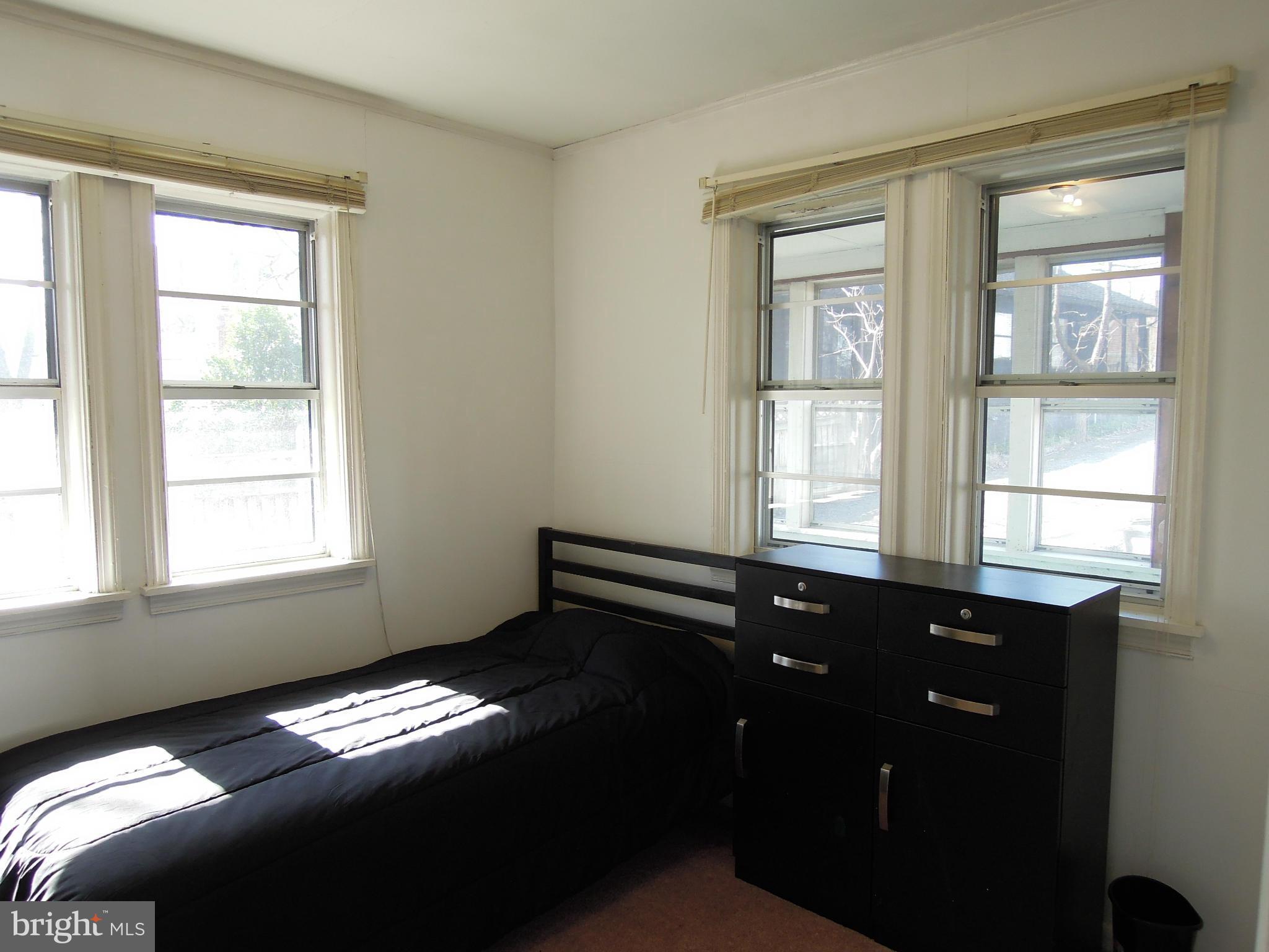 785 Powhatan Beach Road Pasadena, MD 21122 - Photo 6 of 16 Bedroom