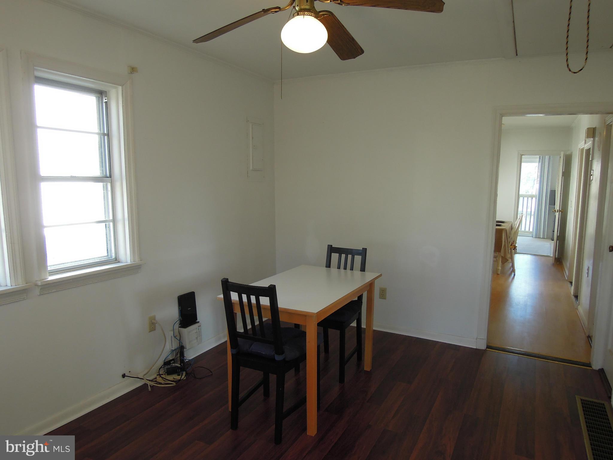 785 Powhatan Beach Road Pasadena, MD 21122 - Photo 9 of 16 Interior (General)
