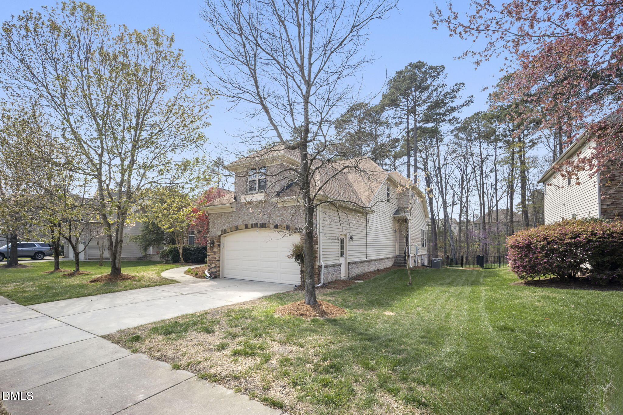 5402 Sutteridge Court Durham, NC 27713 - Photo 2 of 61 2-web-or-mls-484A4792