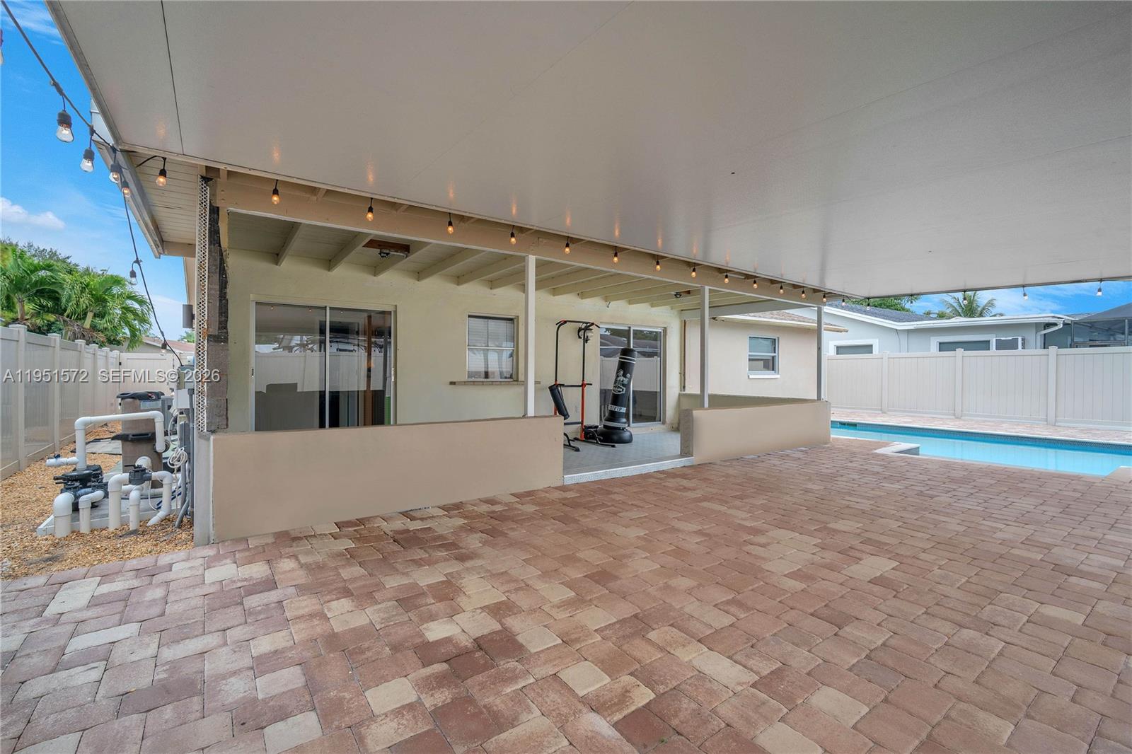 22599 Southwest 65th Avenue Boca Raton, FL 33428 - Photo 13 of 39 Gallery Image 13