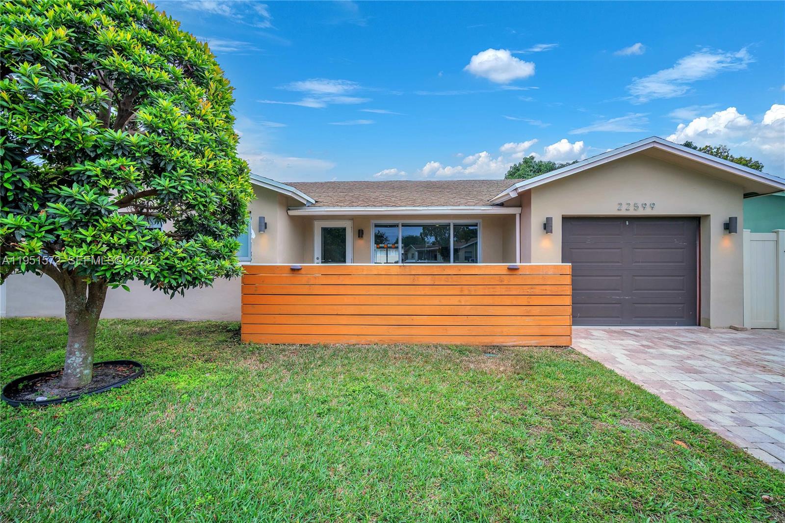22599 Southwest 65th Avenue Boca Raton, FL 33428 - Photo 4 of 39 Gallery Image 4