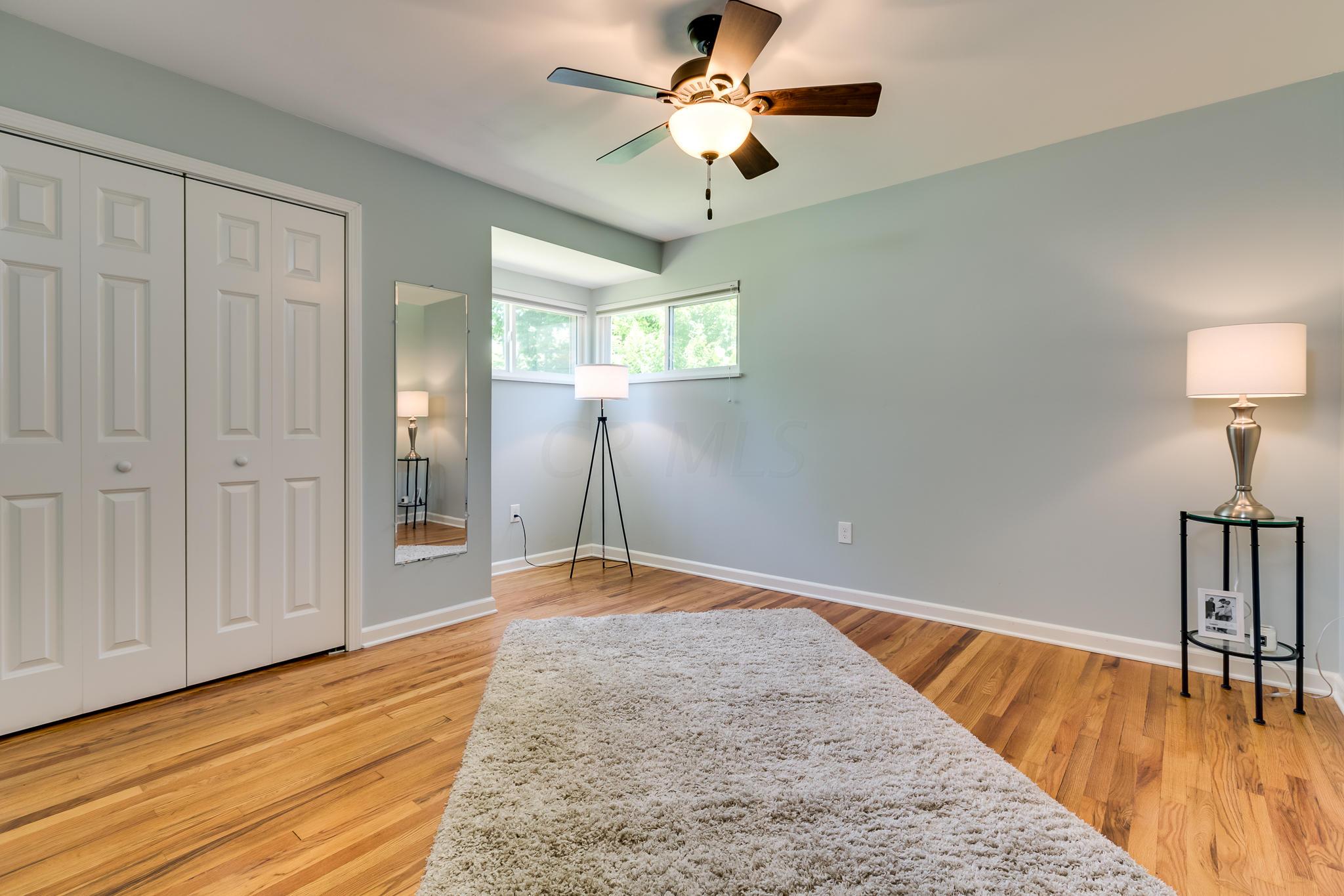 2194 Ridgecliff Road Columbus, OH 43221 - Photo 15 of 34