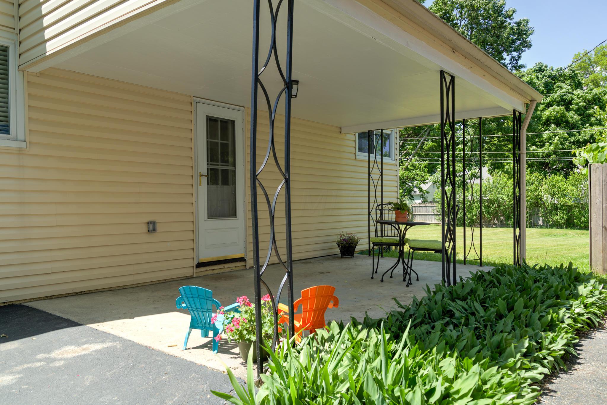 2194 Ridgecliff Road Columbus, OH 43221 - Photo 32 of 34