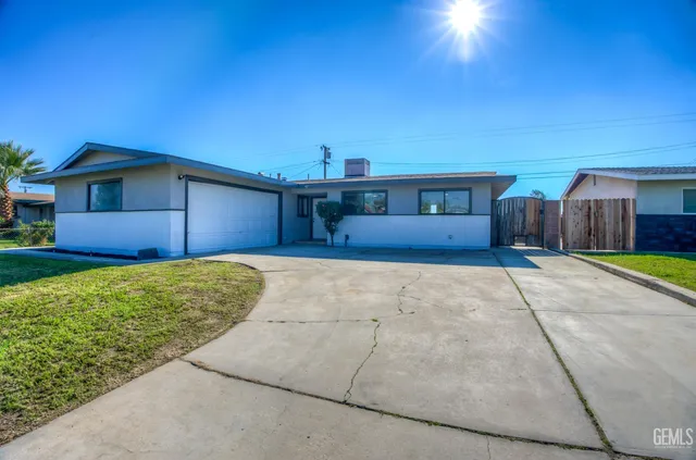 $329,500 | Undisclosed Address, Bakersfield, CA 93308