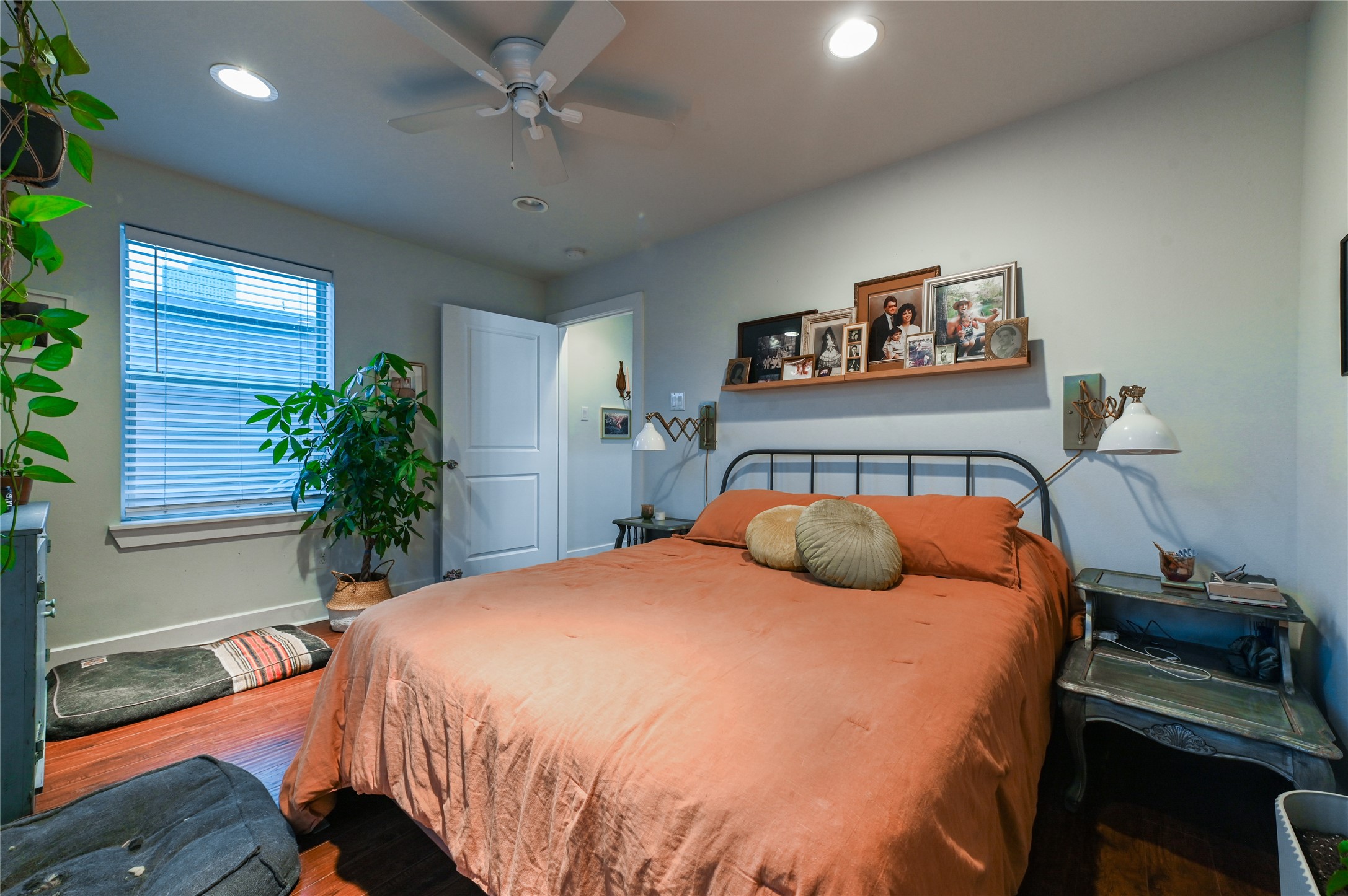 1308 Ruthven Street, Unit B Houston, TX 77019 - Photo 13 of 25