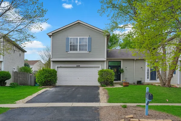 $319,900 | 2209 Carpenter Avenue, Plainfield, IL 60586