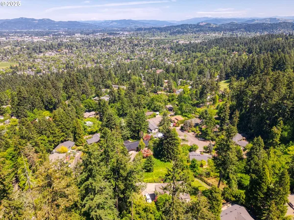 $195,000 | Mclean Boulevard, Eugene, OR 97405