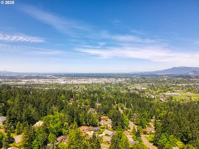 $195,000 | Mclean Boulevard, Eugene, OR 97405