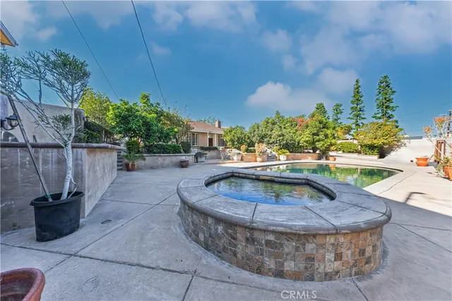 $1,149,000 | 10050 Balboa Boulevard, Northridge, CA 91325