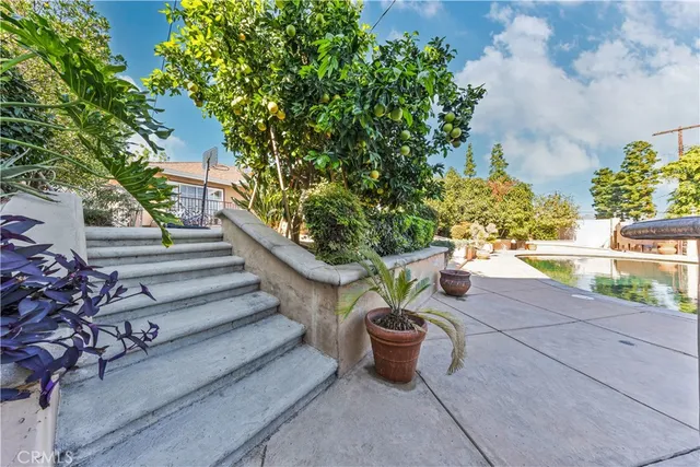 $1,149,000 | 10050 Balboa Boulevard, Northridge, CA 91325