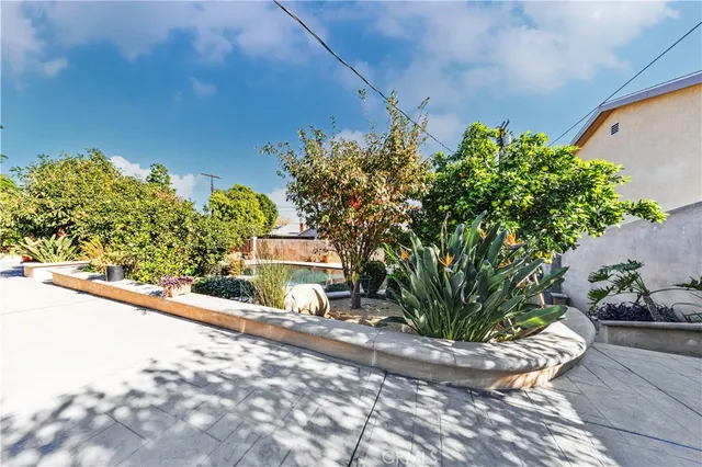 $1,149,000 | 10050 Balboa Boulevard, Northridge, CA 91325