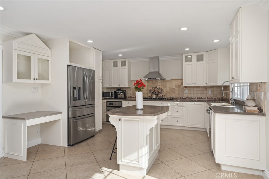 2 Meadowsweet Way Irvine, CA 92612 - Photo 10 of 28
