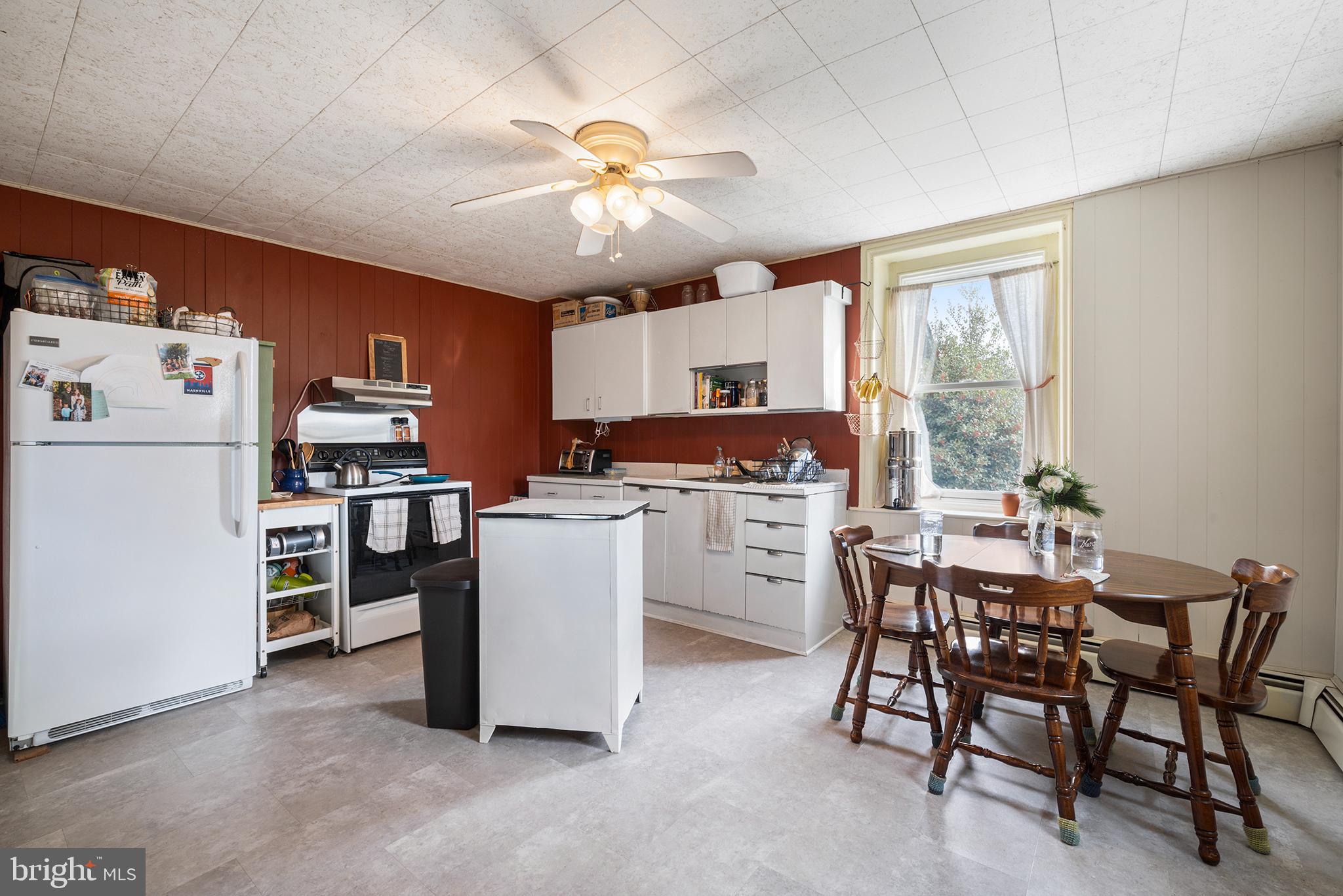 1003 Middle Road Perkasie, PA 18944 - Photo 27 of 43 Rental Unit Kitchen