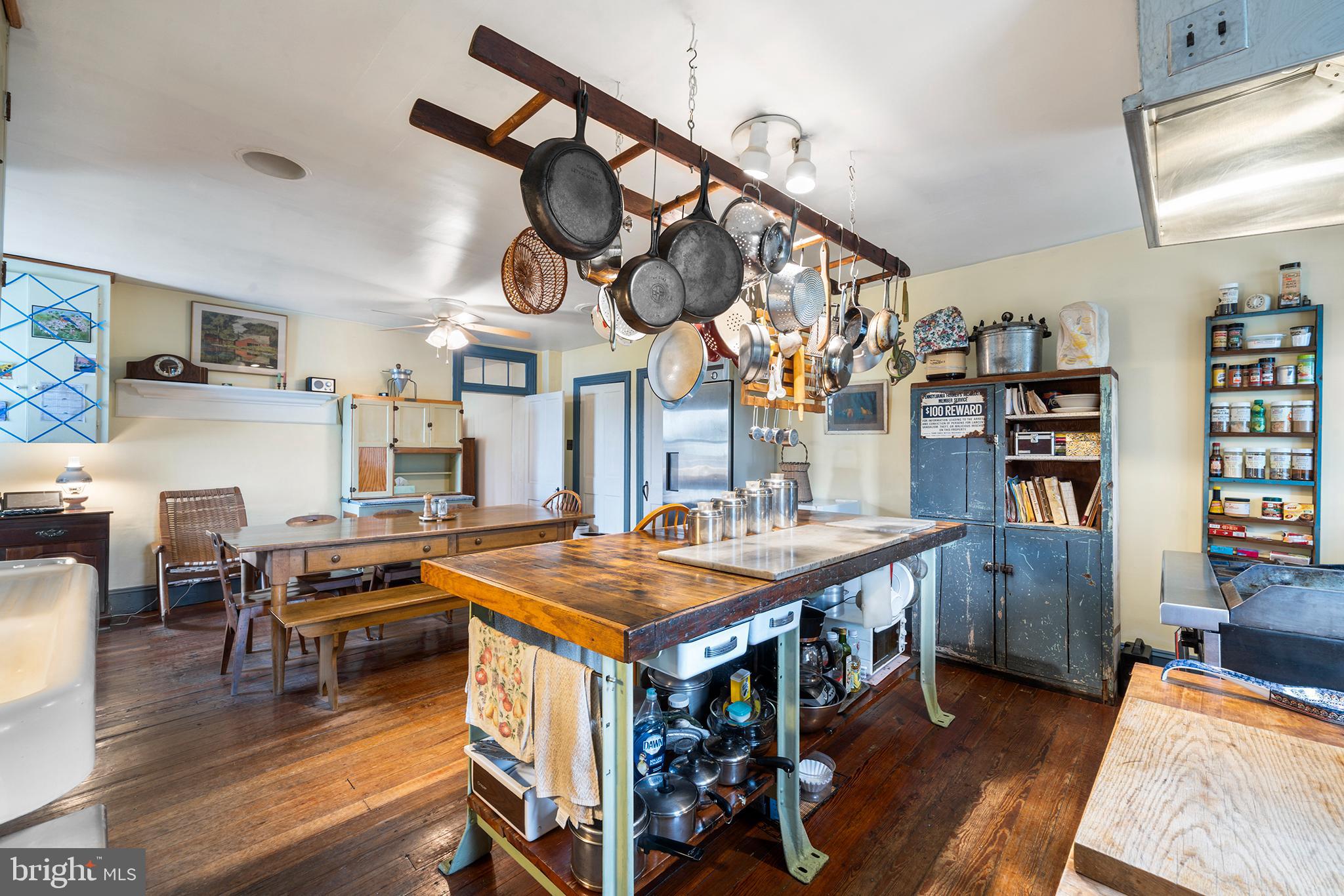 1003 Middle Road Perkasie, PA 18944 - Photo 6 of 43 Kitchen