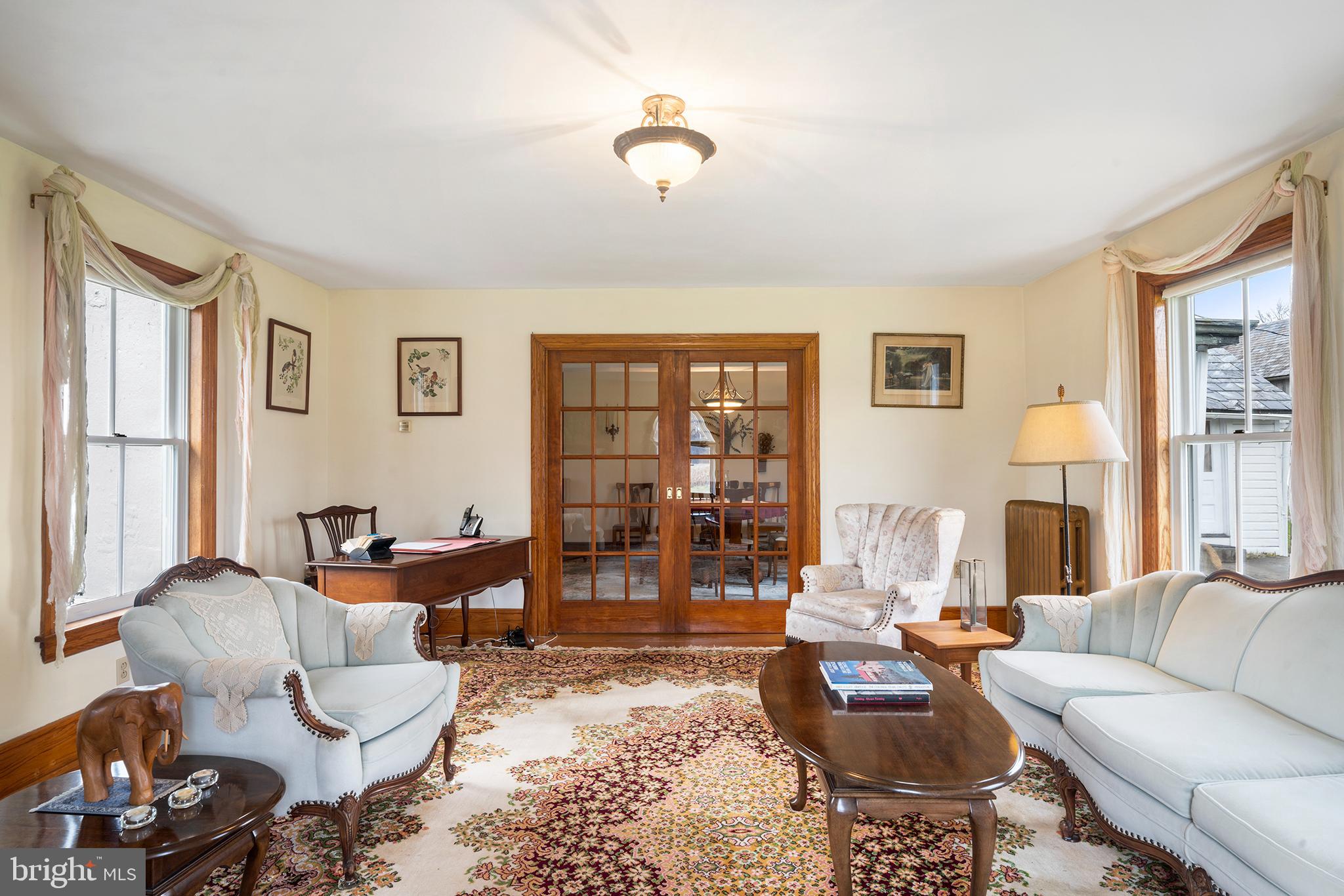 1003 Middle Road Perkasie, PA 18944 - Photo 10 of 43 Living Room