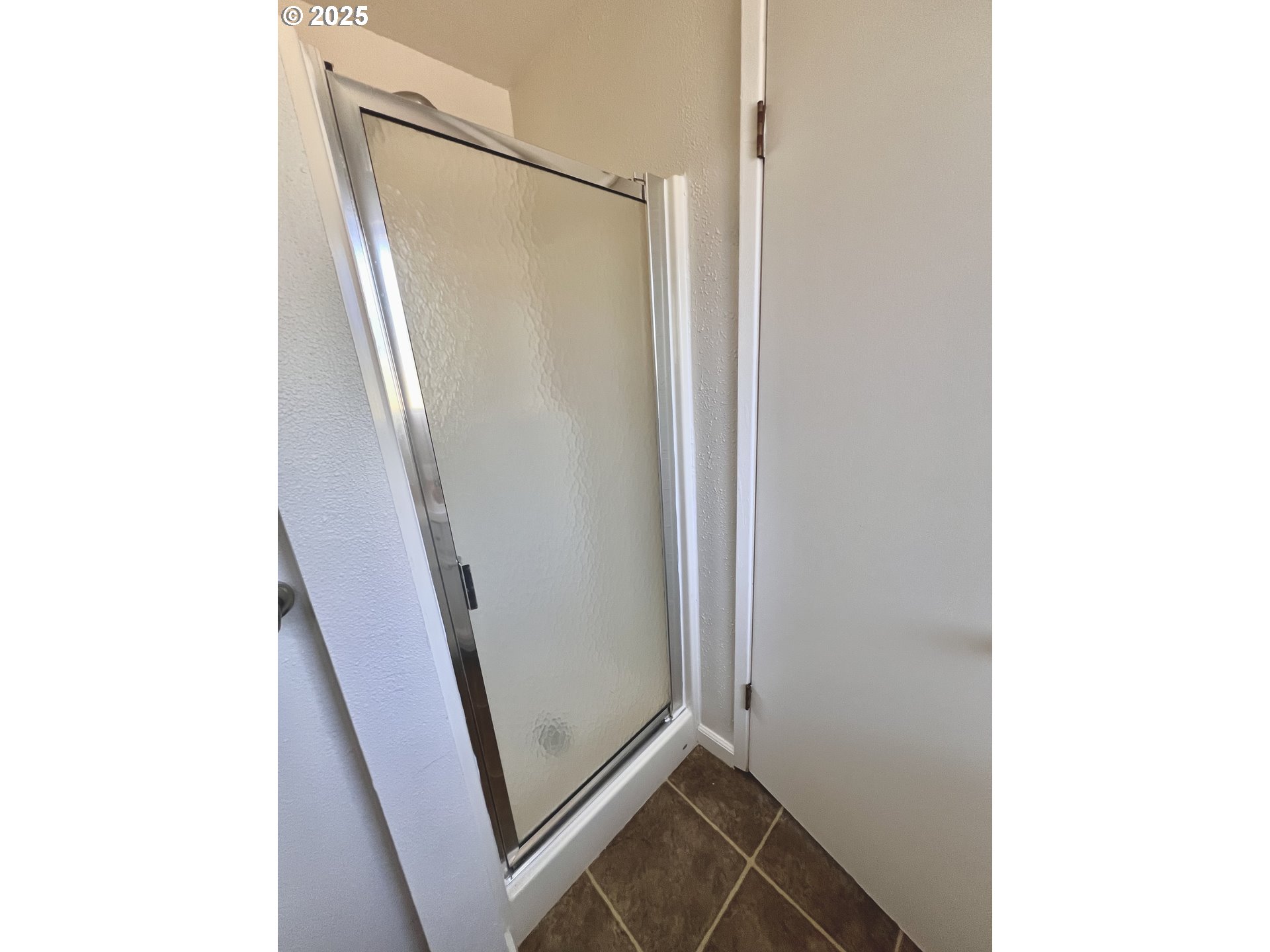 2380 Northeast Rene Avenue Gresham, OR 97030 - Photo 20 of 42 Bathroom, Attached