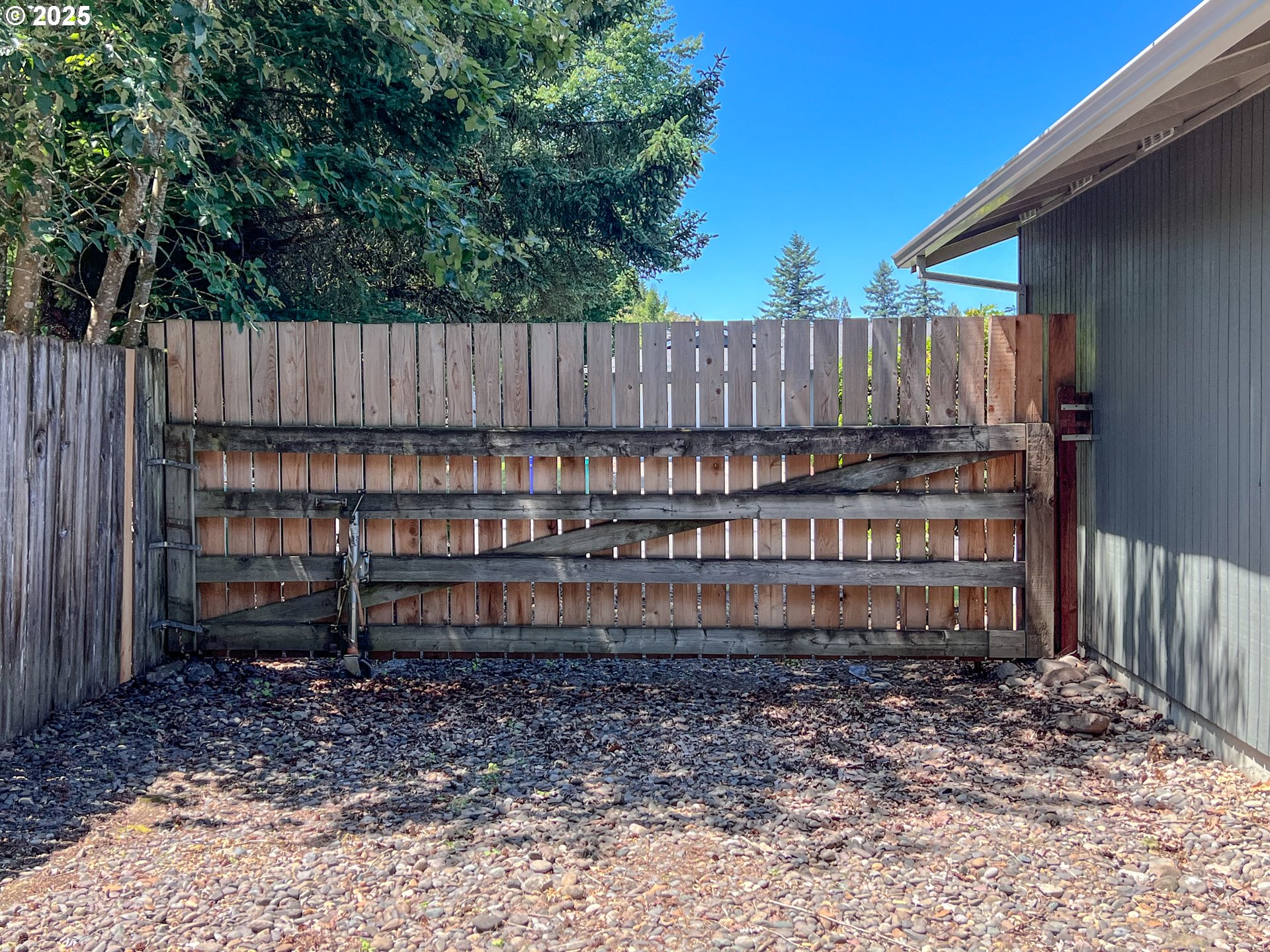 2380 Northeast Rene Avenue Gresham, OR 97030 - Photo 31 of 42 Yard