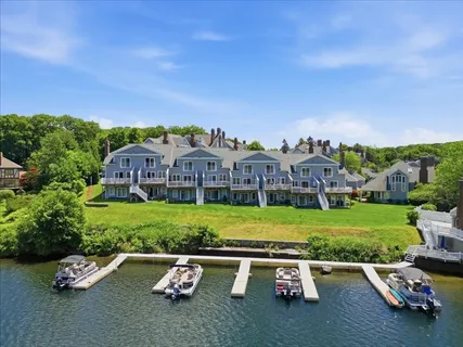 $829,900 | 8 Eastern Point Drive, Unit 8, Shrewsbury, MA 01545