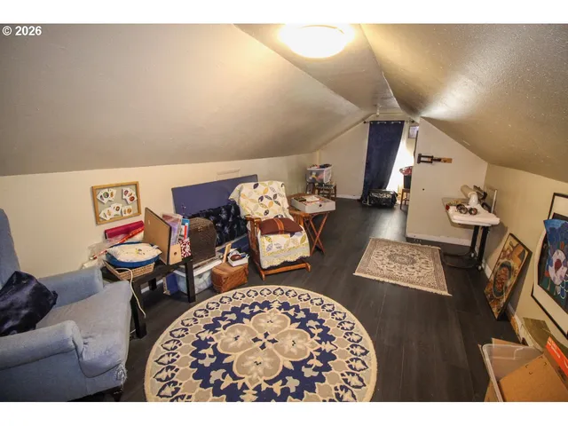 $379,000 | 872 East Bridge Street, Vernonia, OR 97064