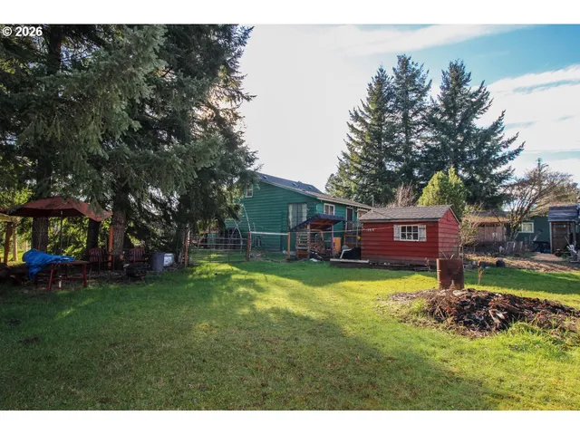 $379,000 | 872 East Bridge Street, Vernonia, OR 97064