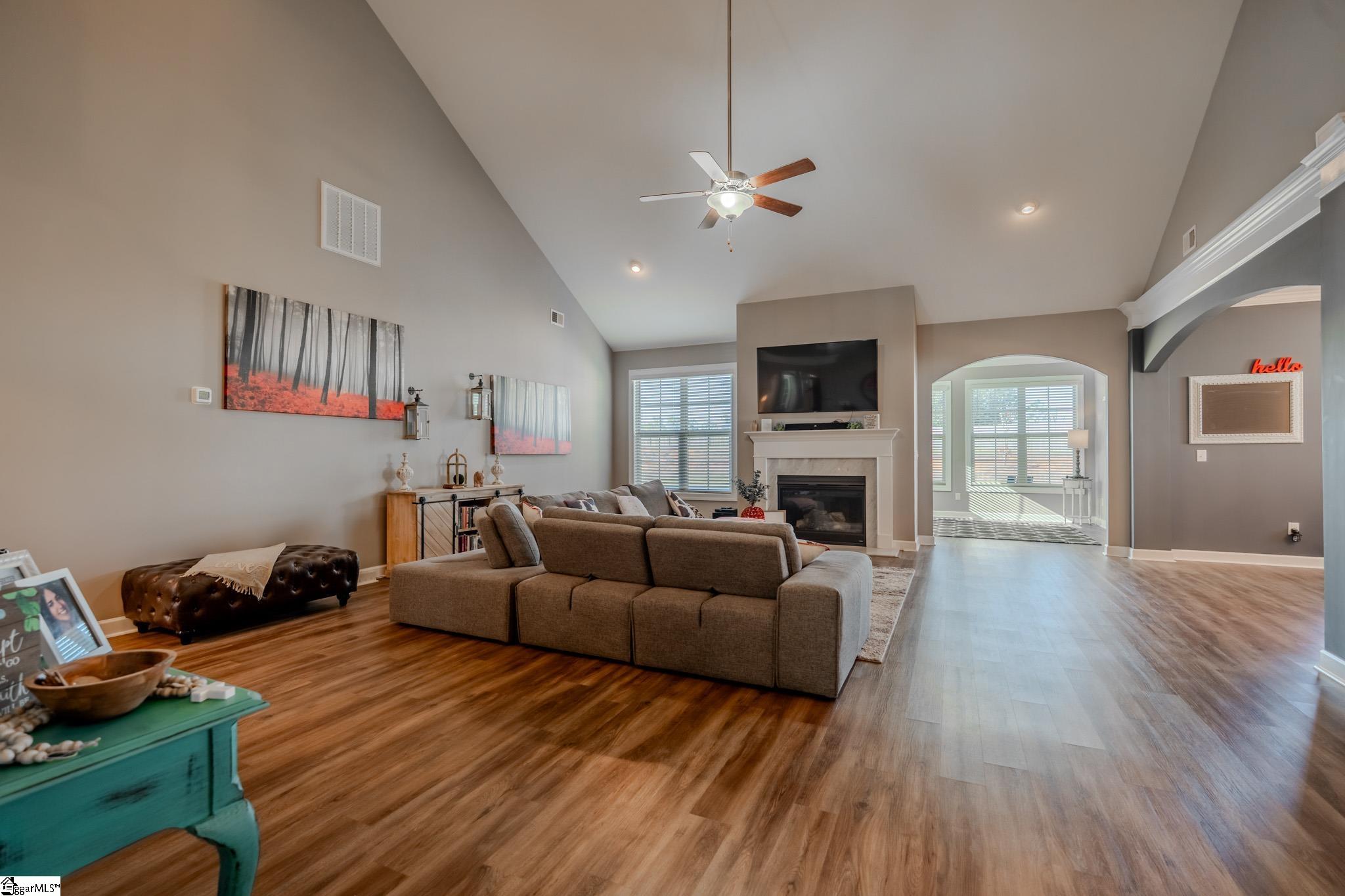 609 Crossmont Way Simpsonville, SC 29681 - Photo 13 of 49