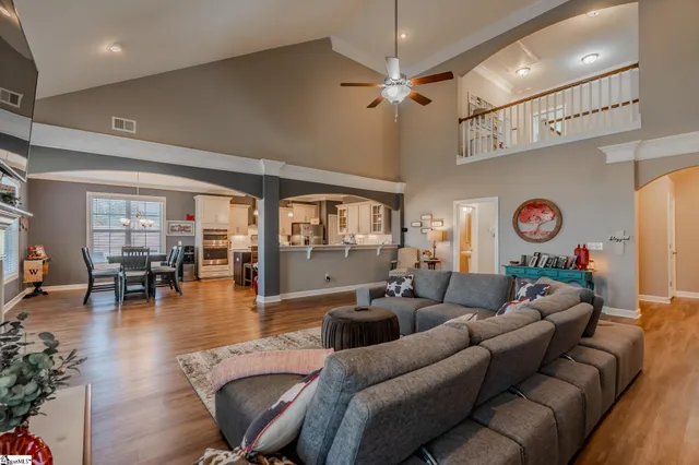 $839,500 | 609 Crossmont Way, Simpsonville, SC 29681