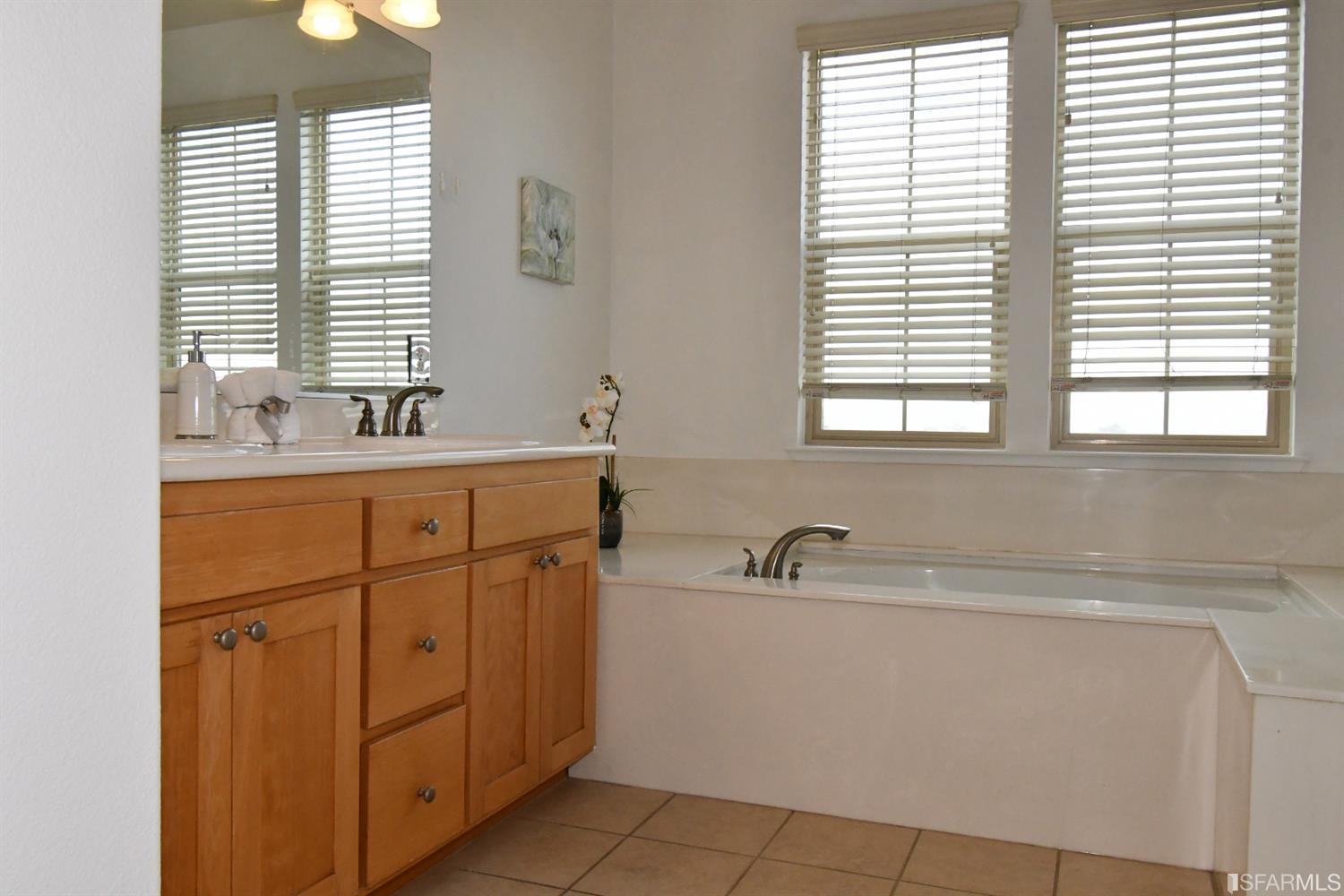 6032 Old Quarry Loop Oakland, CA 94605 - Photo 15 of 24