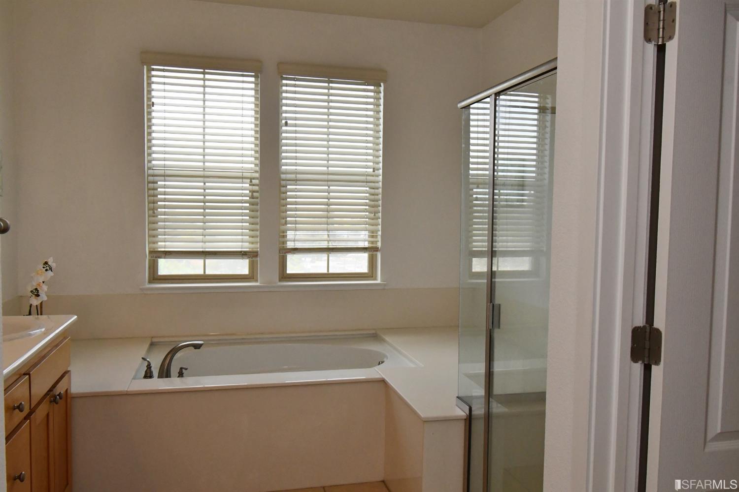 6032 Old Quarry Loop Oakland, CA 94605 - Photo 16 of 24