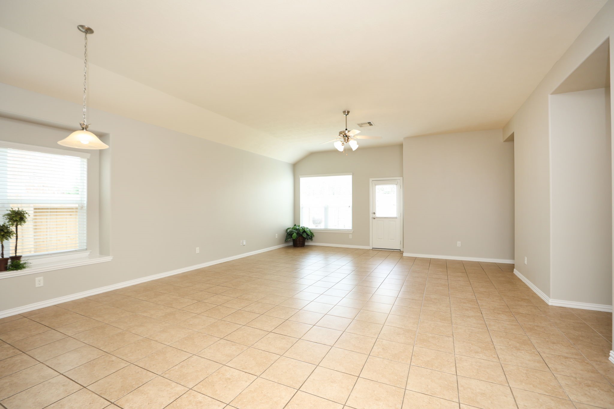 8122 Rudy Brook Way Spring, TX 77379 - Photo 12 of 41