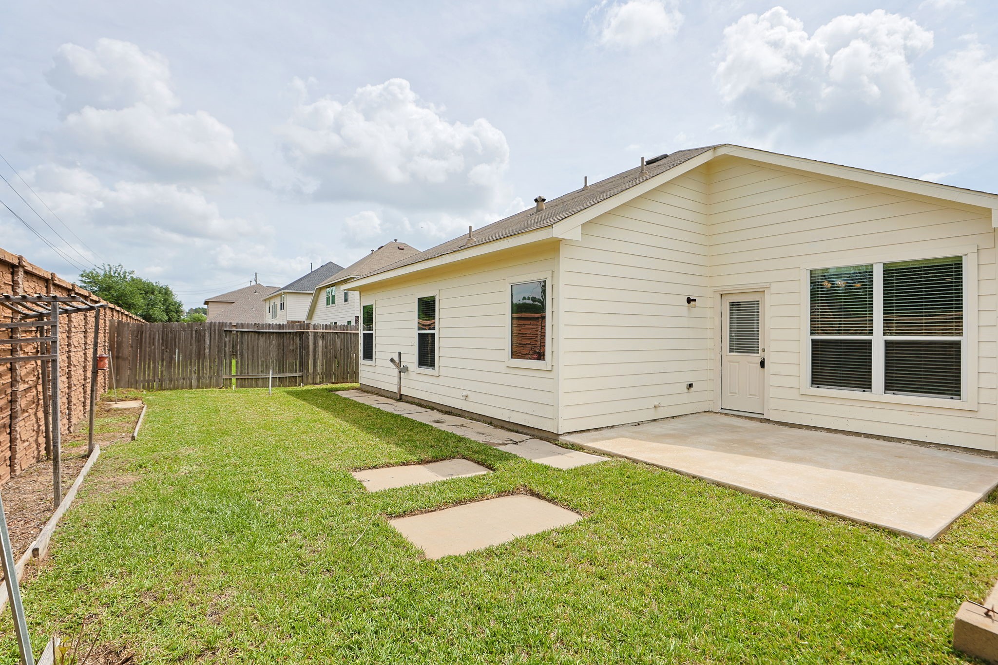 8122 Rudy Brook Way Spring, TX 77379 - Photo 35 of 41
