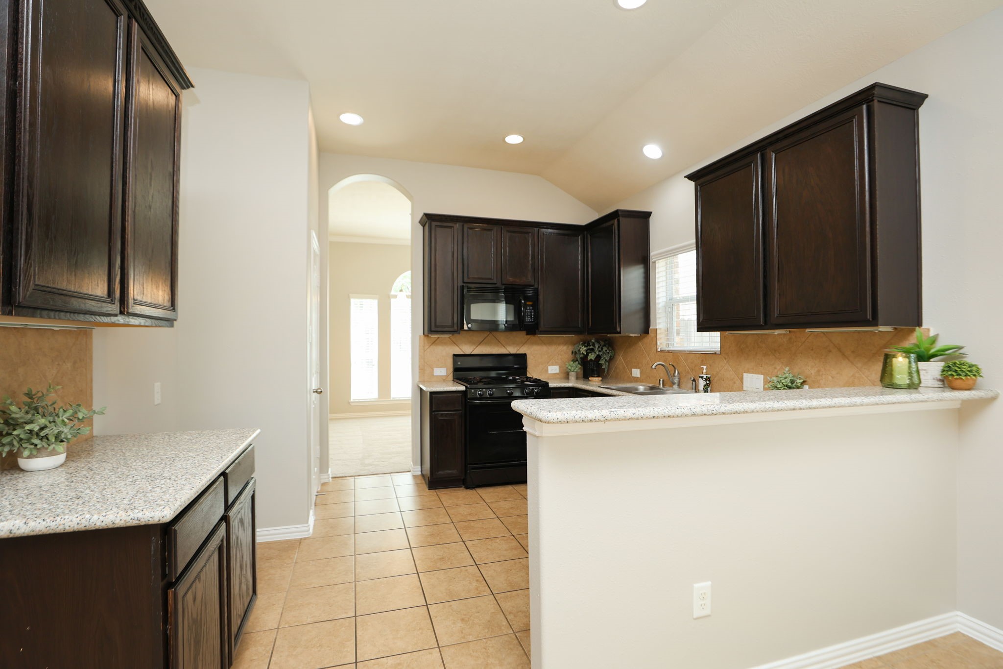 8122 Rudy Brook Way Spring, TX 77379 - Photo 9 of 41