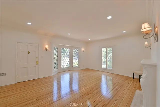 $4,000 | 9372 West Olympic Boulevard, Beverly Hills, CA 90212