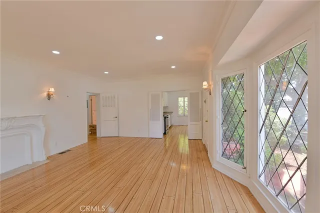 $4,000 | 9372 West Olympic Boulevard, Beverly Hills, CA 90212