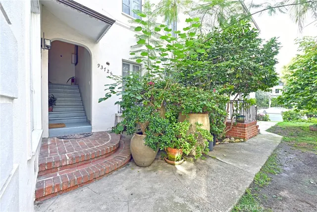 $4,000 | 9372 West Olympic Boulevard, Beverly Hills, CA 90212