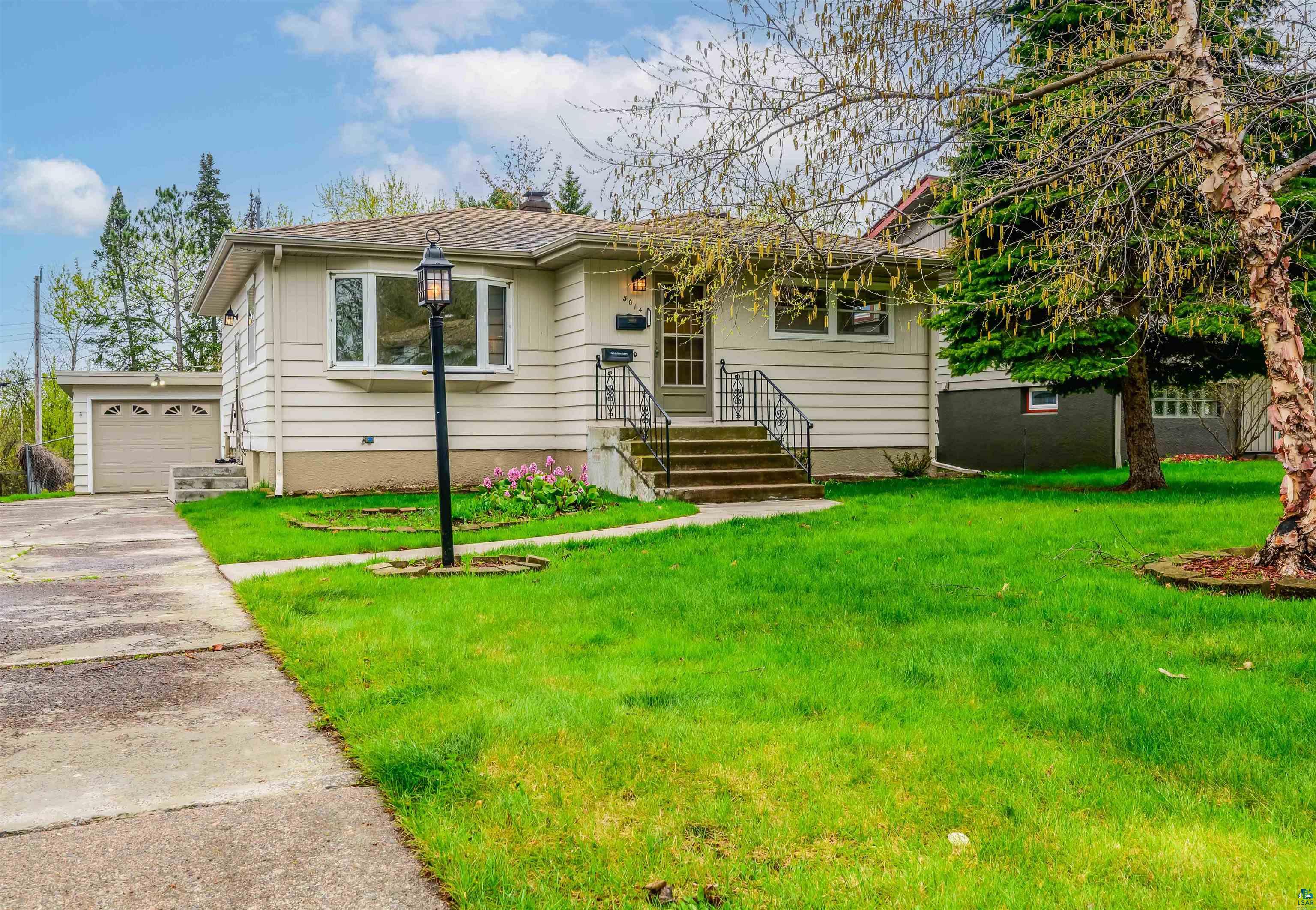 5014 Avondale Street Duluth, MN 55804 - Photo 1 of 68