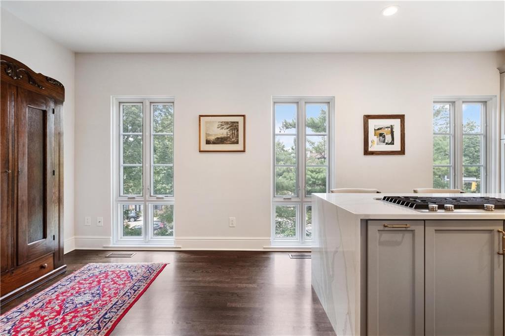 114 North Woodland Road Pittsburgh, PA 15232 - Photo 20 of 42 Floor to Ceiling Windows