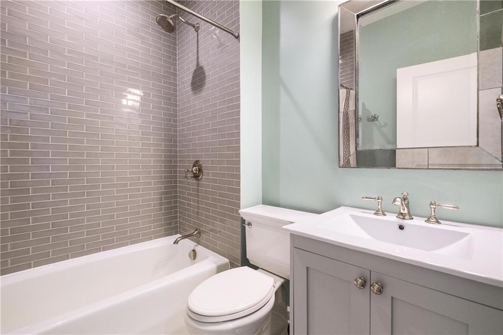 114 North Woodland Road Pittsburgh, PA 15232 - Photo 29 of 42 Pretty Guest Bathroom