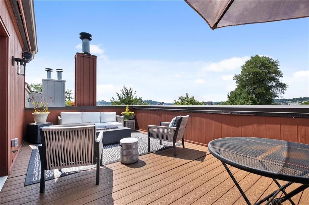 114 North Woodland Road Pittsburgh, PA 15232 - Photo 34 of 42 Large, Sunny Deck