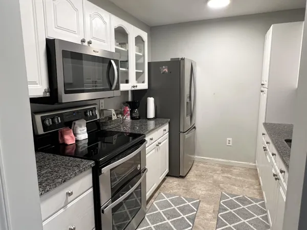 $2,600 | 690 South Porter Street, Unit 28, Manchester, NH 03103