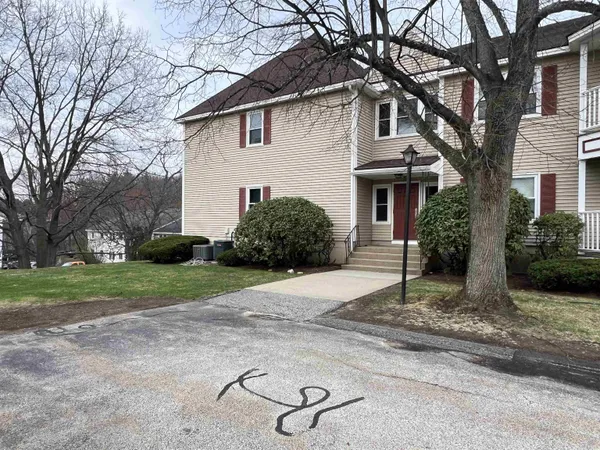 $2,600 | 690 South Porter Street, Unit 28, Manchester, NH 03103