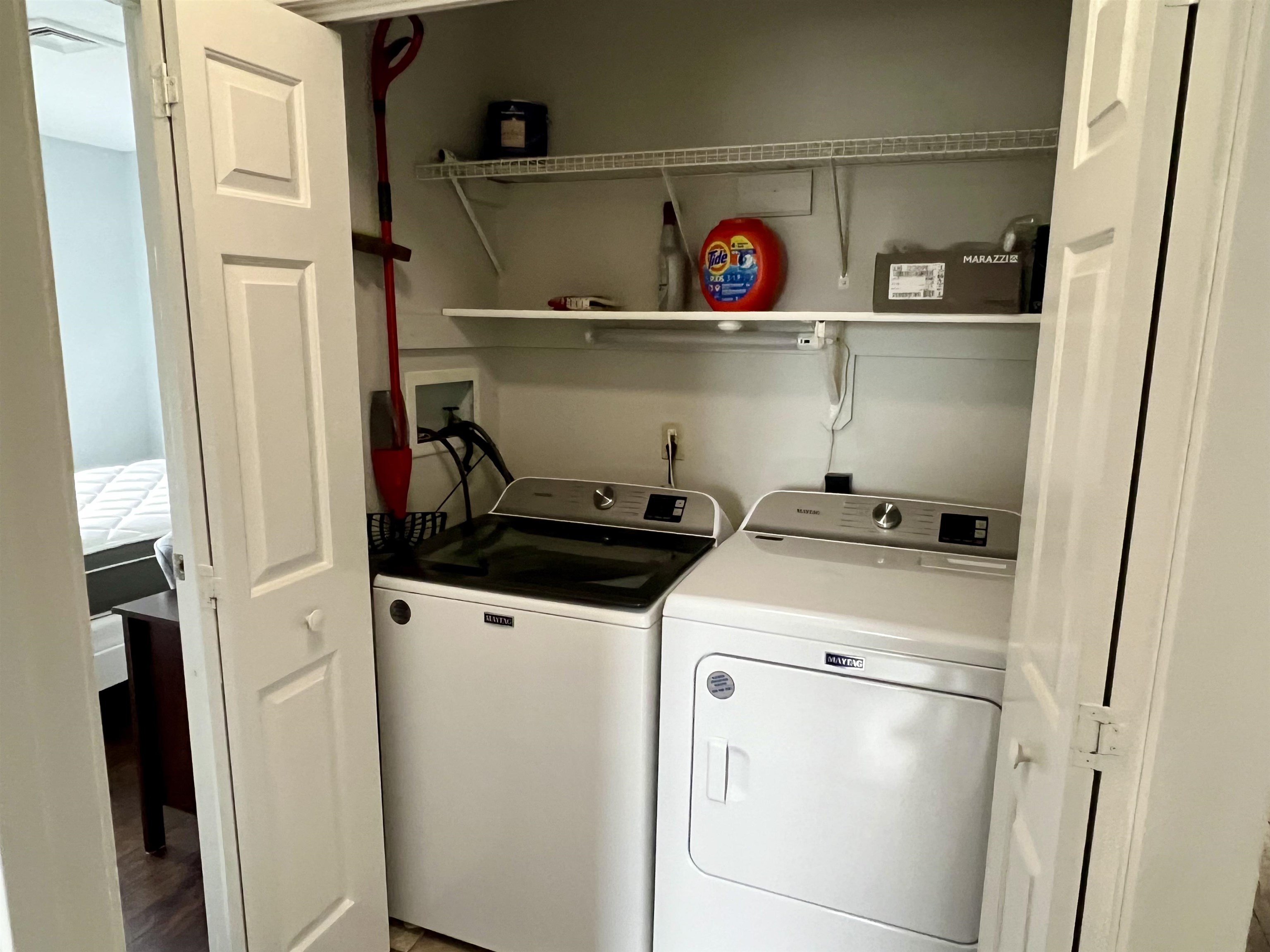 690 South Porter Street, Unit 28 Manchester, NH 03103 - Photo 30 of 33