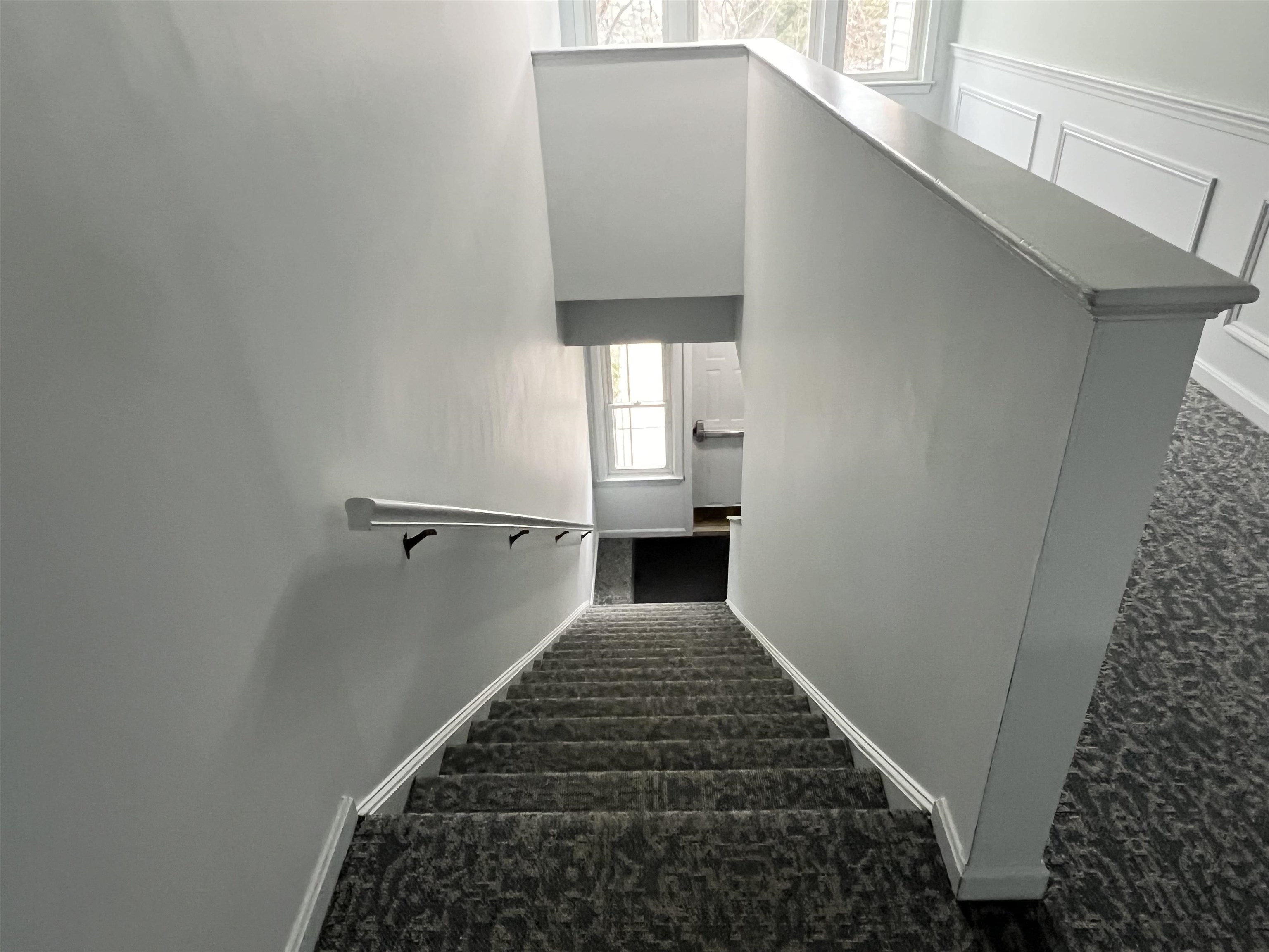 690 South Porter Street, Unit 28 Manchester, NH 03103 - Photo 31 of 33