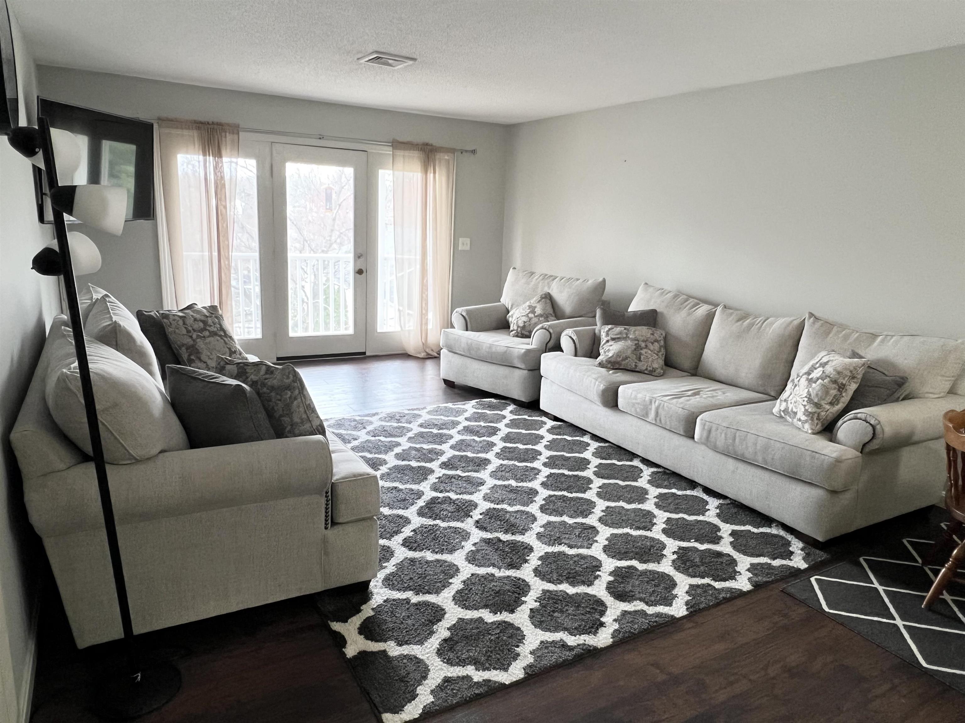 690 South Porter Street, Unit 28 Manchester, NH 03103 - Photo 7 of 33
