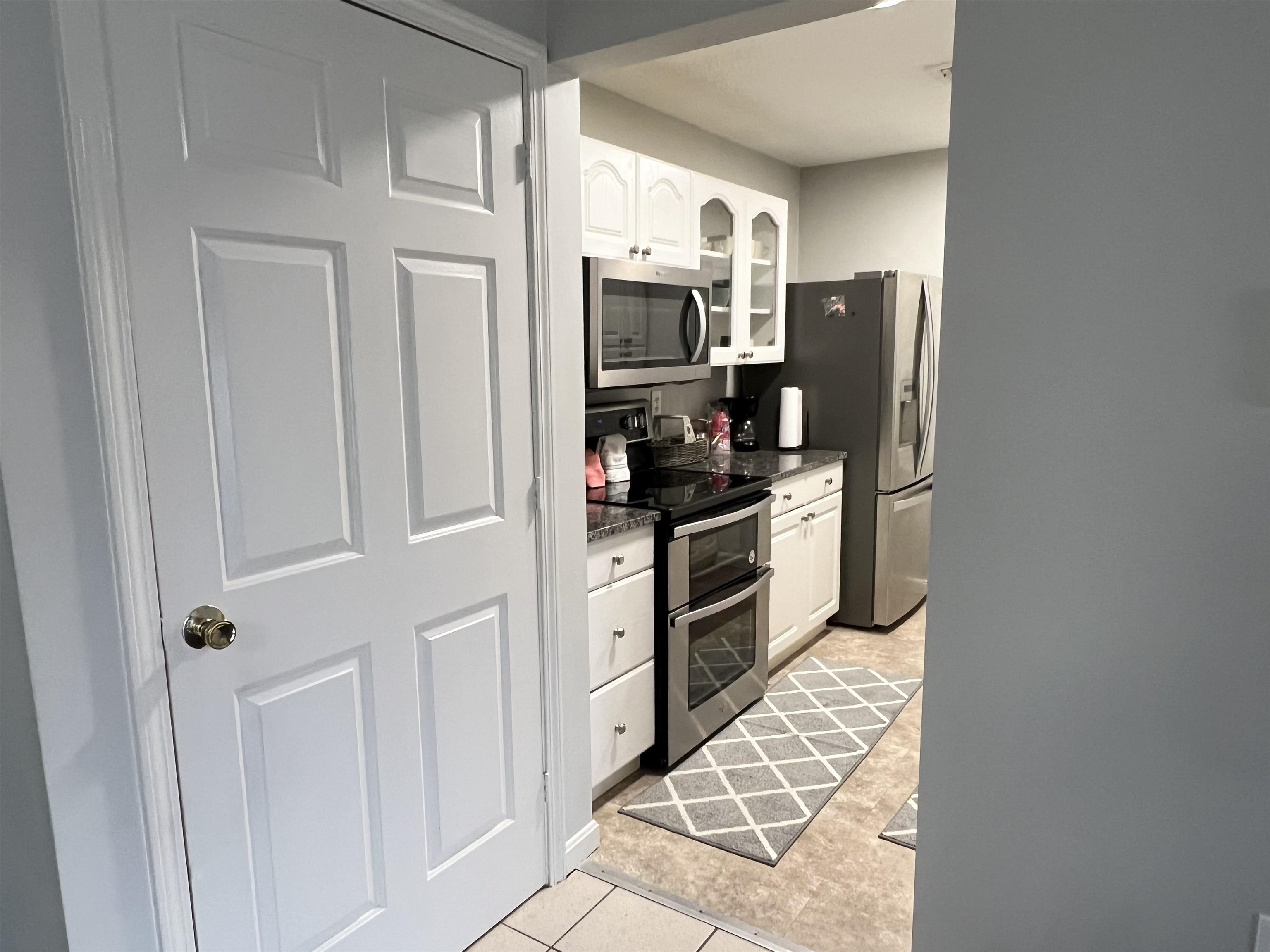 690 South Porter Street, Unit 28 Manchester, NH 03103 - Photo 10 of 33
